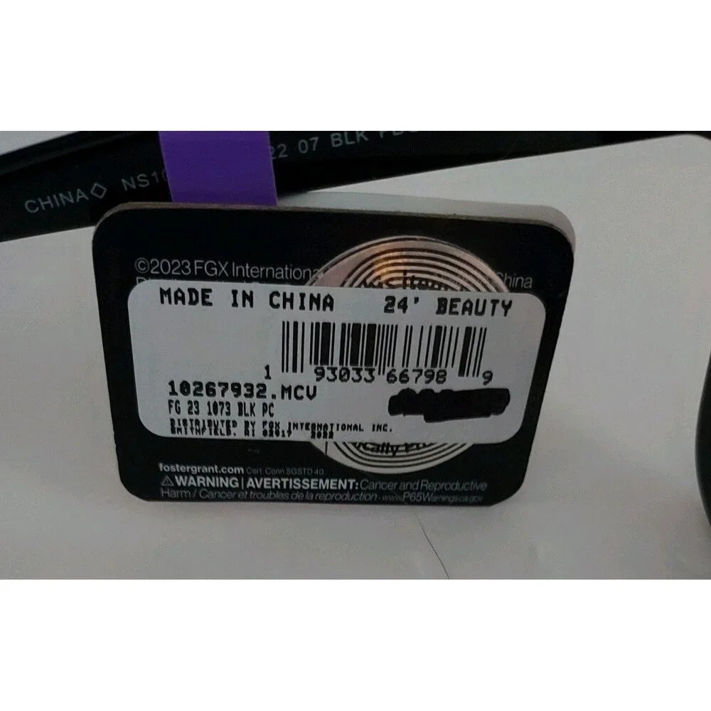 Foster Grant Trend Women's Sunglasses 100% UVA-UVB Black Cateye Frames NEW